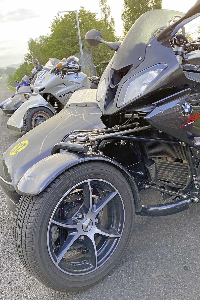 Achsschenkellenkung der Sauer BMW S1000RR