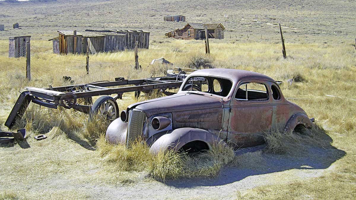 Stilleben mit Schrott