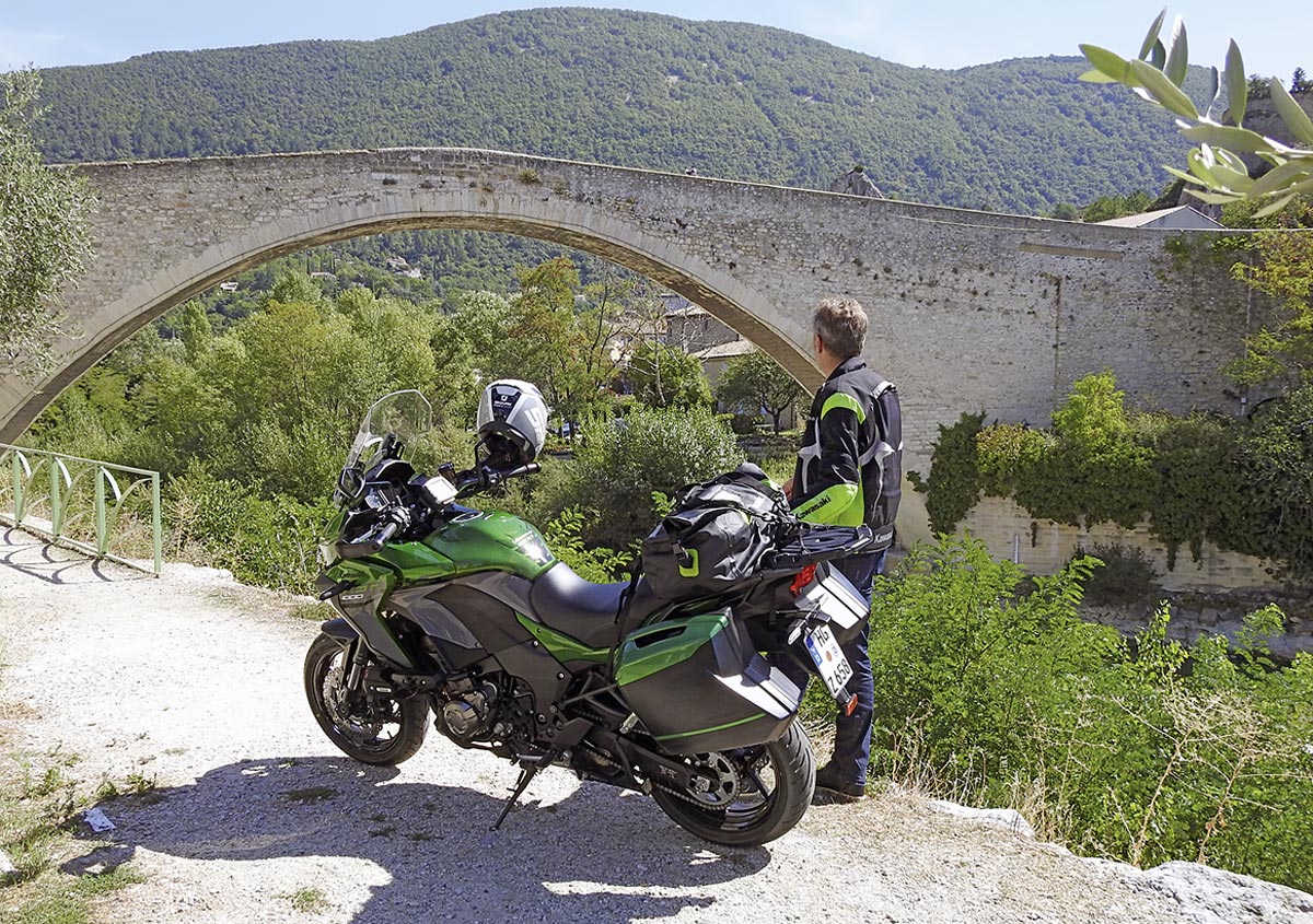 Römerbrücke in Südfrankreich