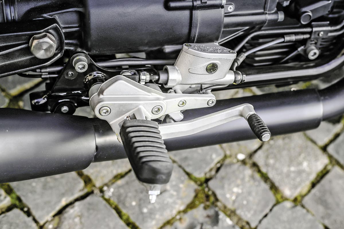 Gummigelagerte Fußrasten Gummigelagerte Fußrasten