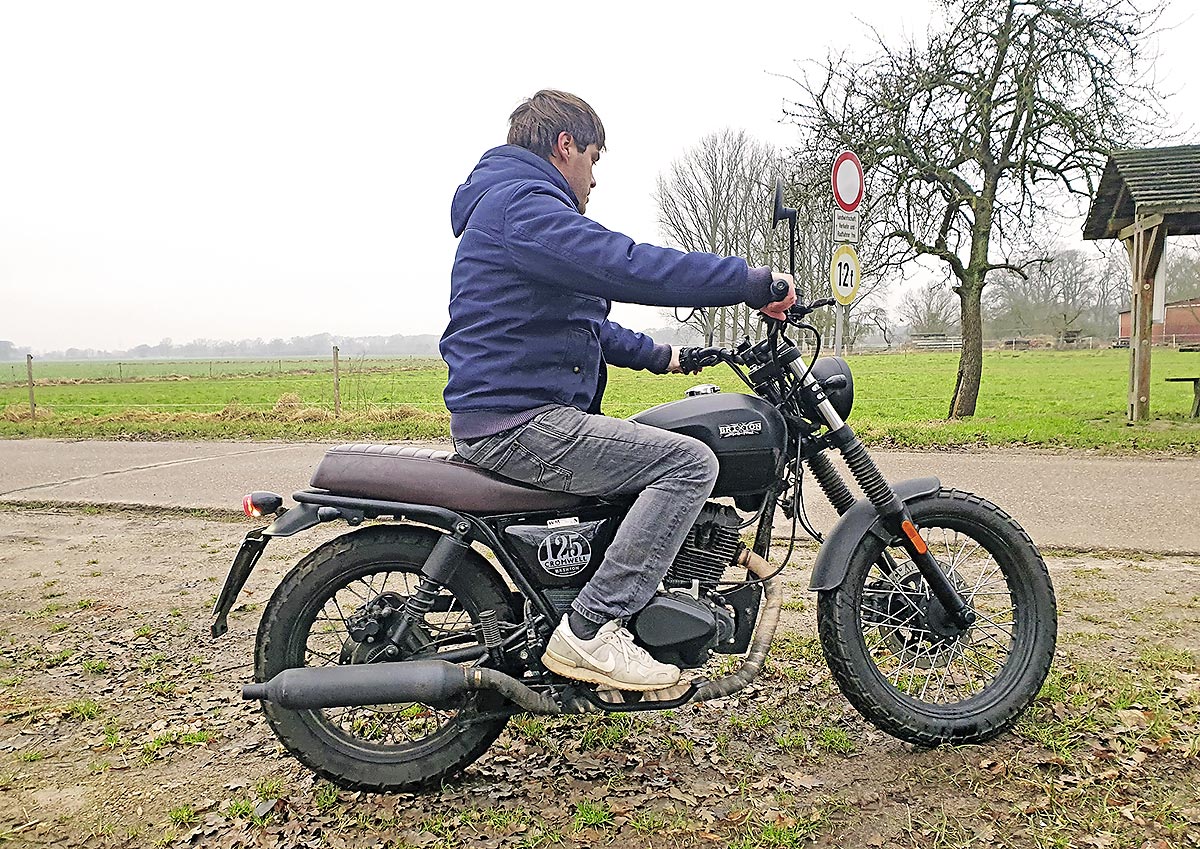 Die kleine 125er Brixton macht aber auch Spaß