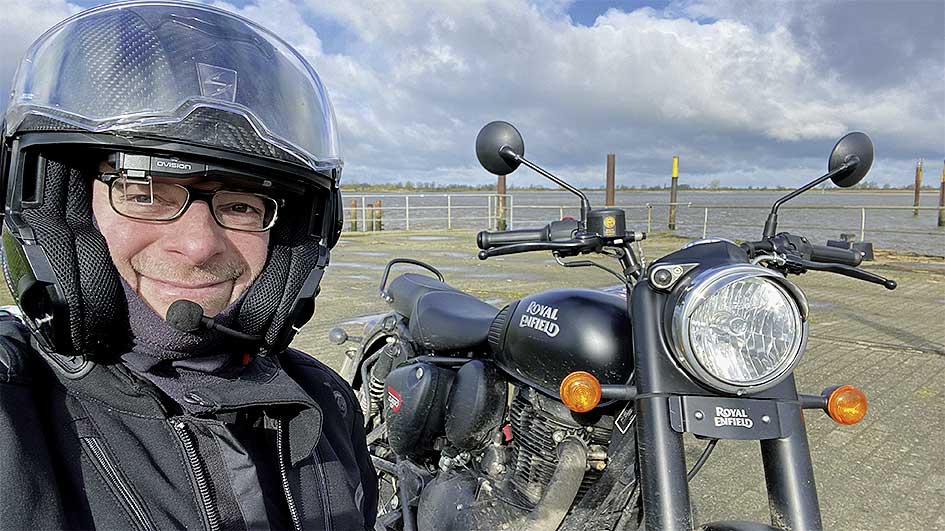 DVISION HUD und Royal Enfield