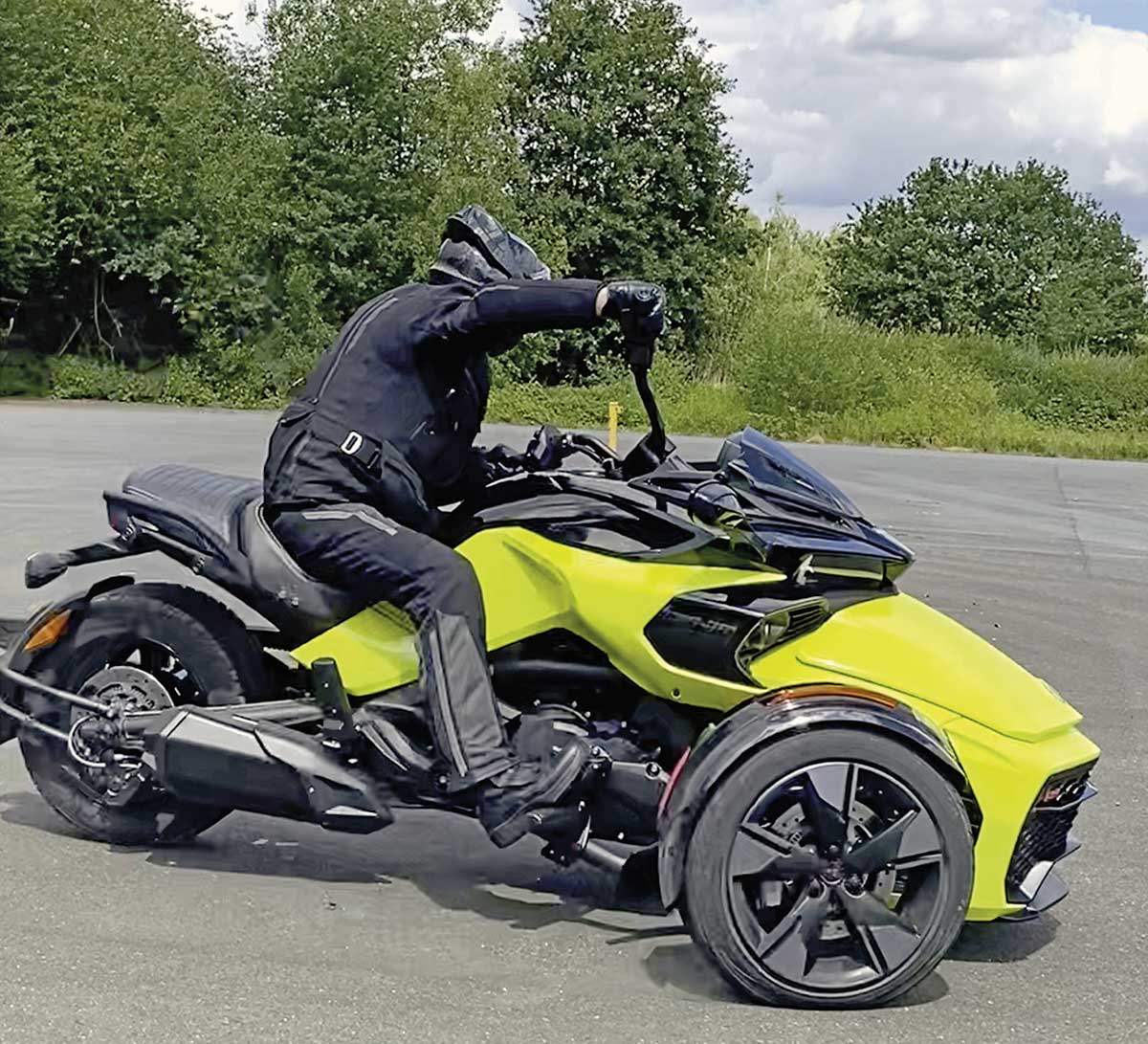 Driftversuch - hat nicht geklappt, zu viel Gripp Driftversuch - hat nicht geklappt, zu viel Gripp