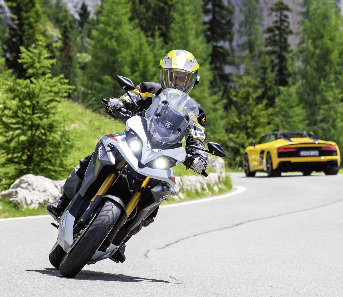 Energica Experia Green Tourer