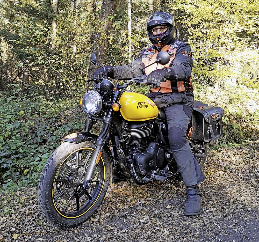 Royal Enfield Meteor 350 Fireball, gelb