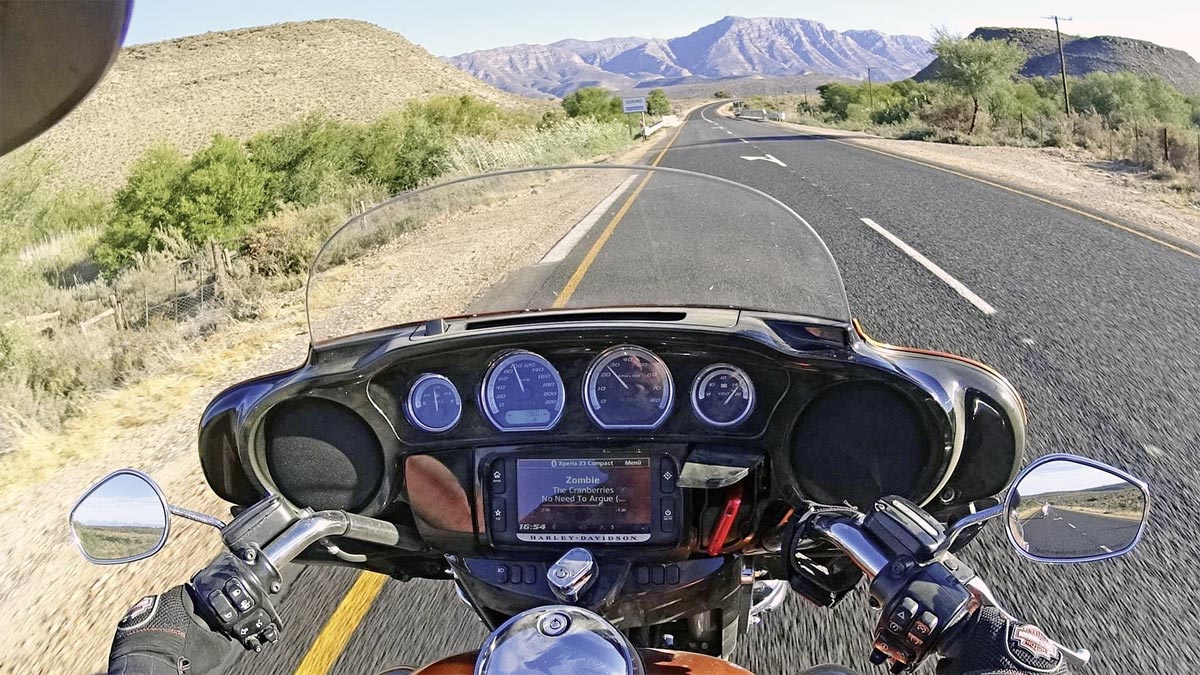 Nicht vergessen: hier herrscht Linksverkehr!