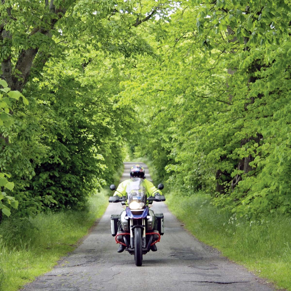 Die BMW R 1200 GS schlägt sich auf kleinen und großen Touren super Die BMW R 1200 GS schlägt sich auf kleinen und großen Touren super