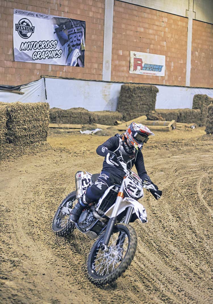 Robert Friedrich - Training in der MotoCross-Halle