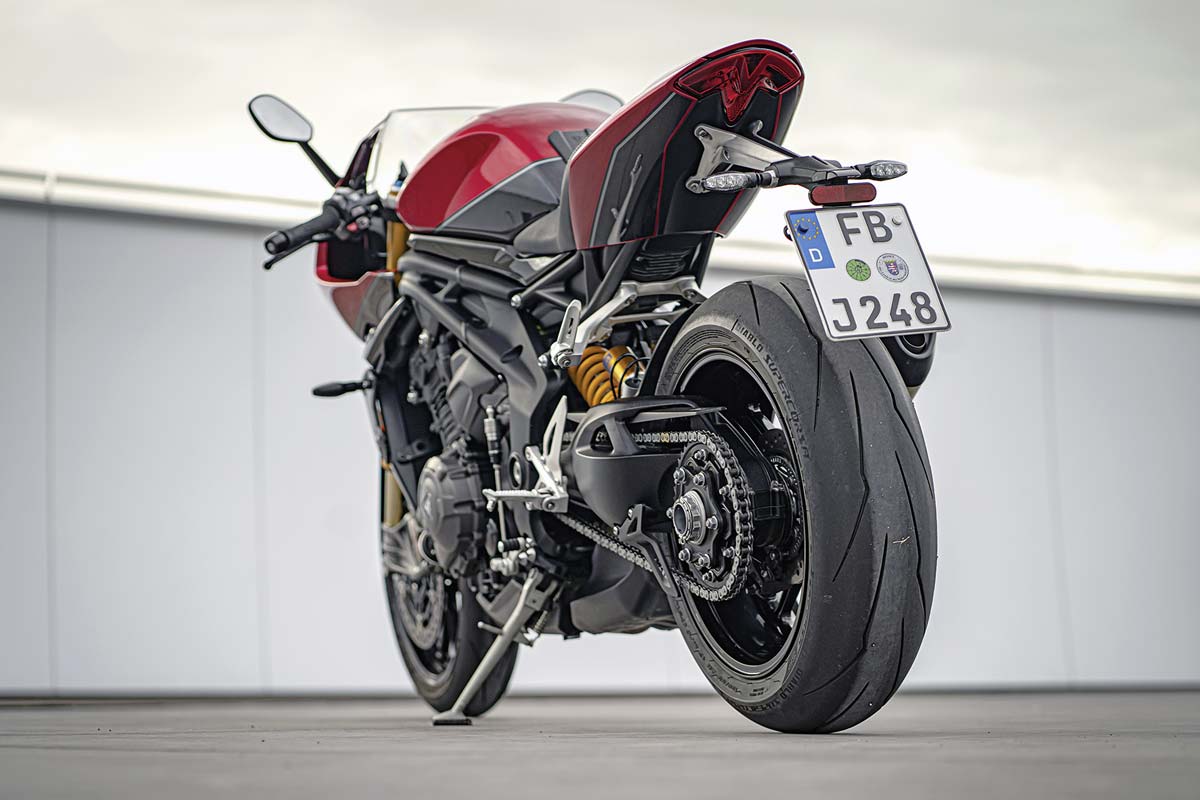 Triumph Speed Triple 1200 RR