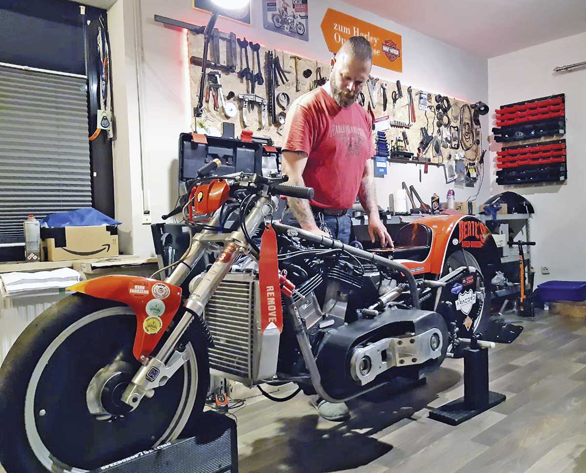 Geschraubt wird immer