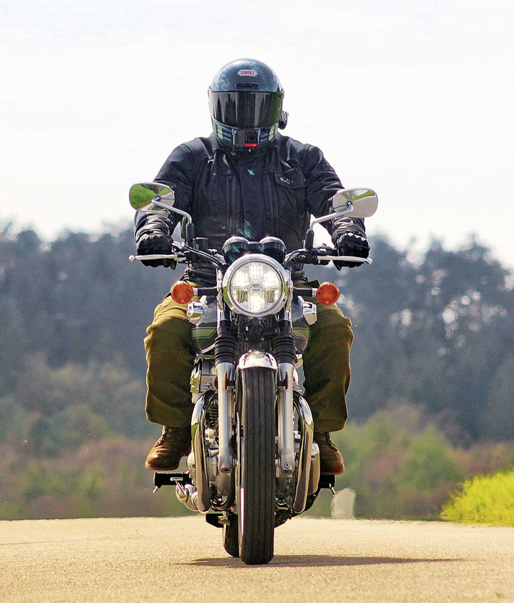 Moderner LED-Scheinwerfer für besseres Licht