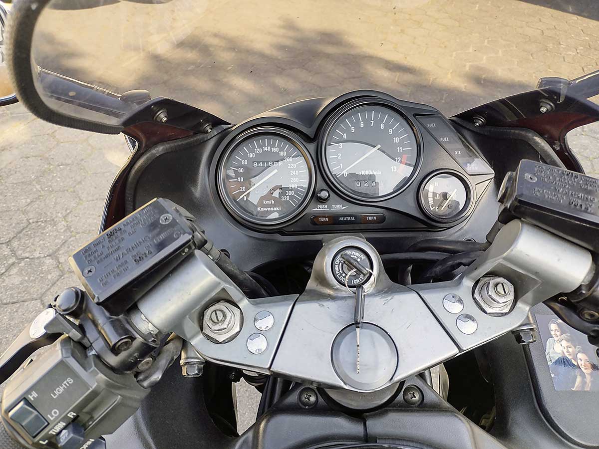 Klassischen Cockpit mit gut ablesbaren Instrumenten