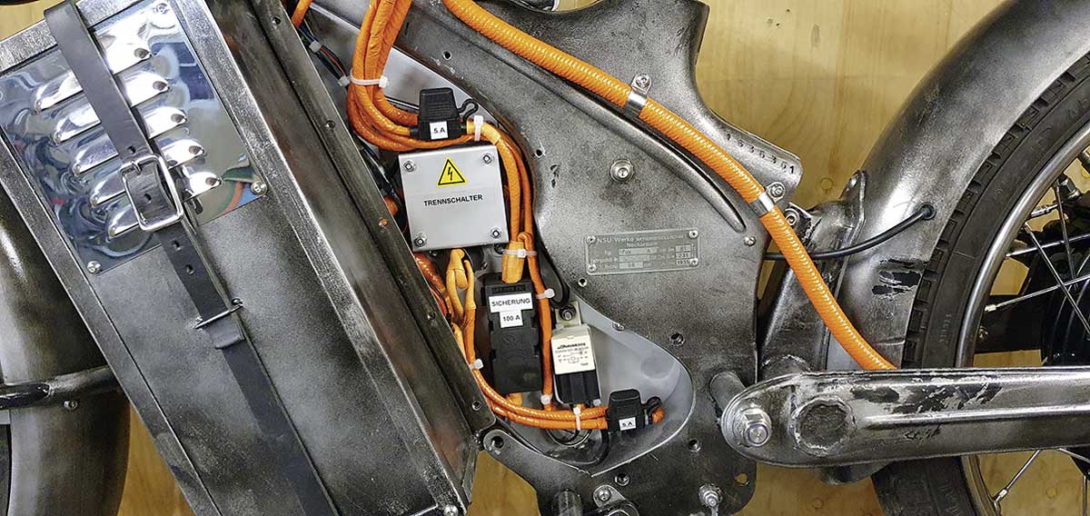 Hochvoltkabel in Orange