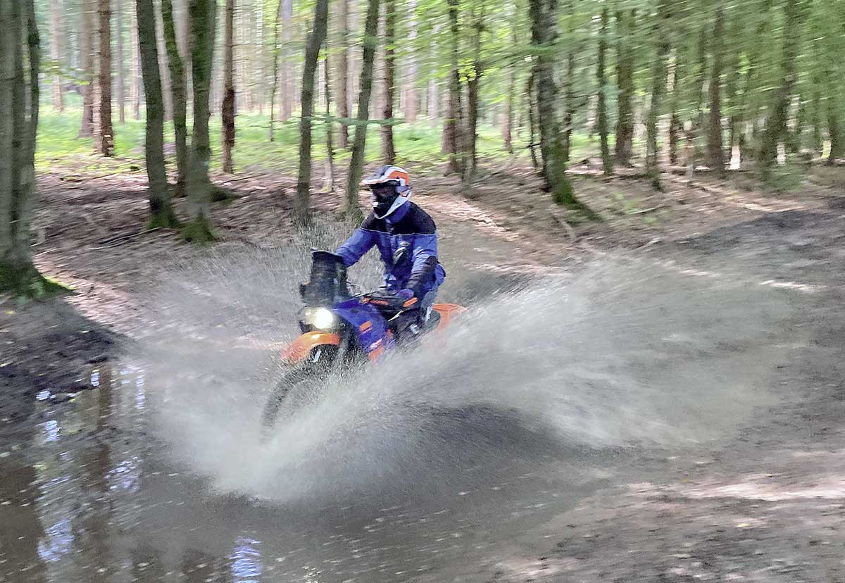 Man hätte natürlich auch seitlich vorbei fahren können 