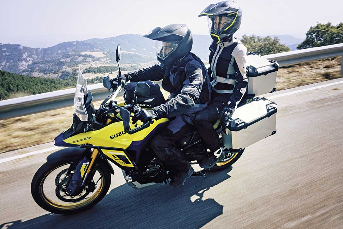 Suzuki V-Strom 800 DE mit Sozia