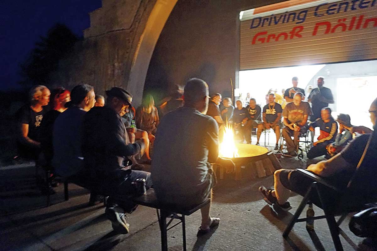 Gleichgesinnte am Feuer - wir kommen wieder …