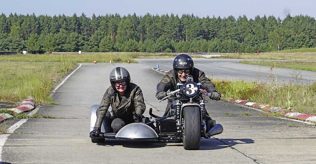 Rennspaß für Solo und Gespanne