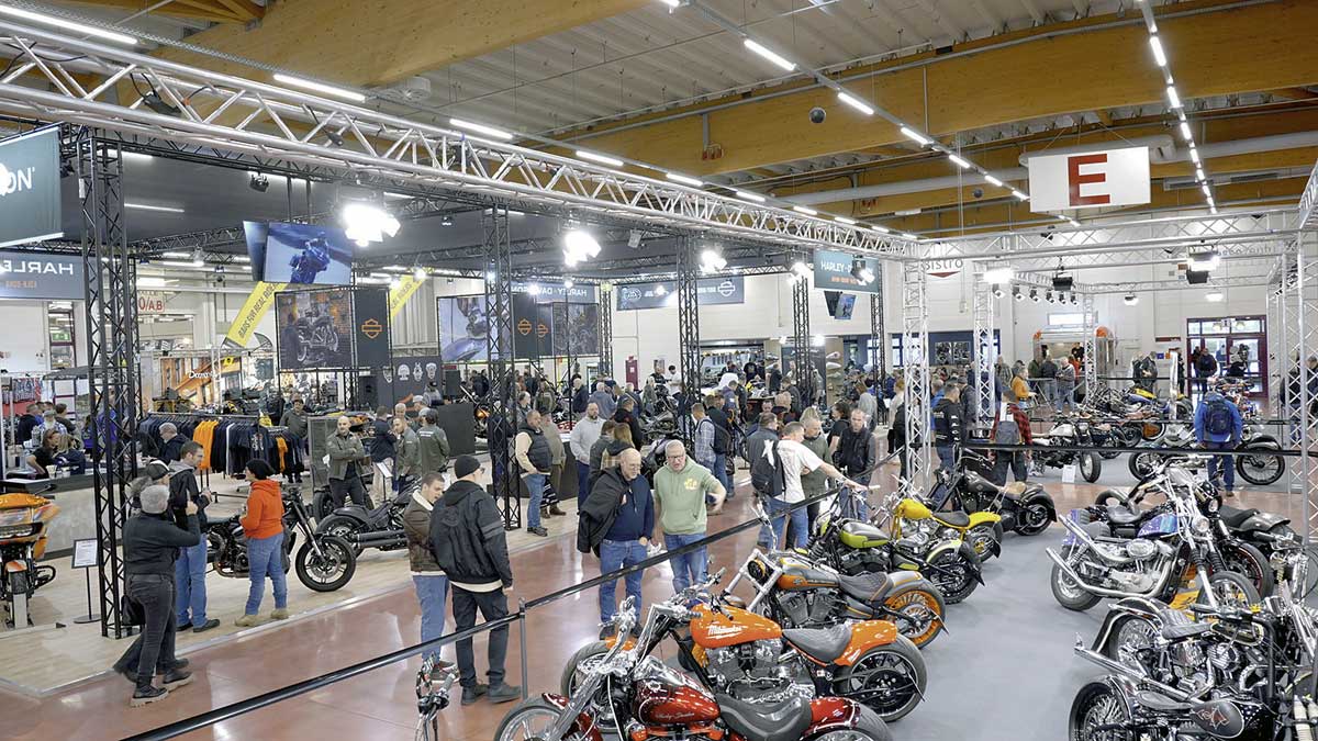 Es gibt nicht nur jede Menge Motorräder sondern auch ein tolles Rahmenprogramm