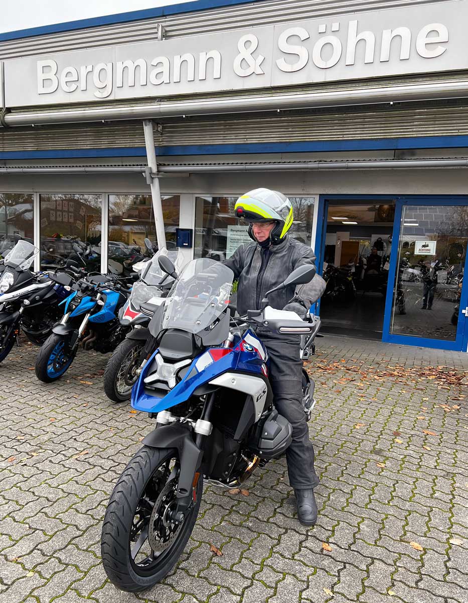 Bernhard bei der Präsentation der BMW R 1300 GS