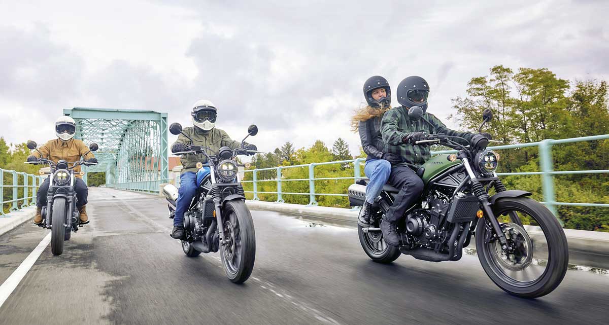 Ein Pressebild, das den Einsatzort der Honda CL500 aber deutlich macht: Landstraße