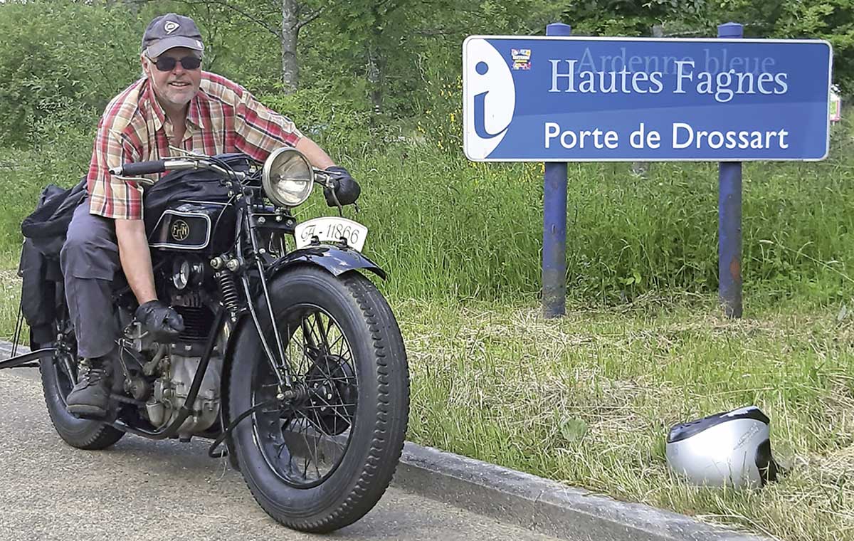 Bück dich: geschaltet wird die FN per Handhebel!