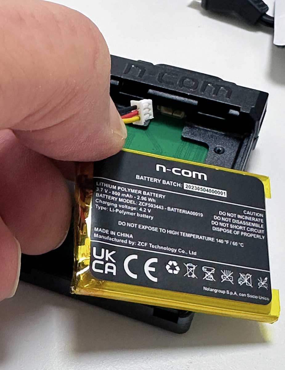 Den Akku kann man bei Bedarf selbst tauschen