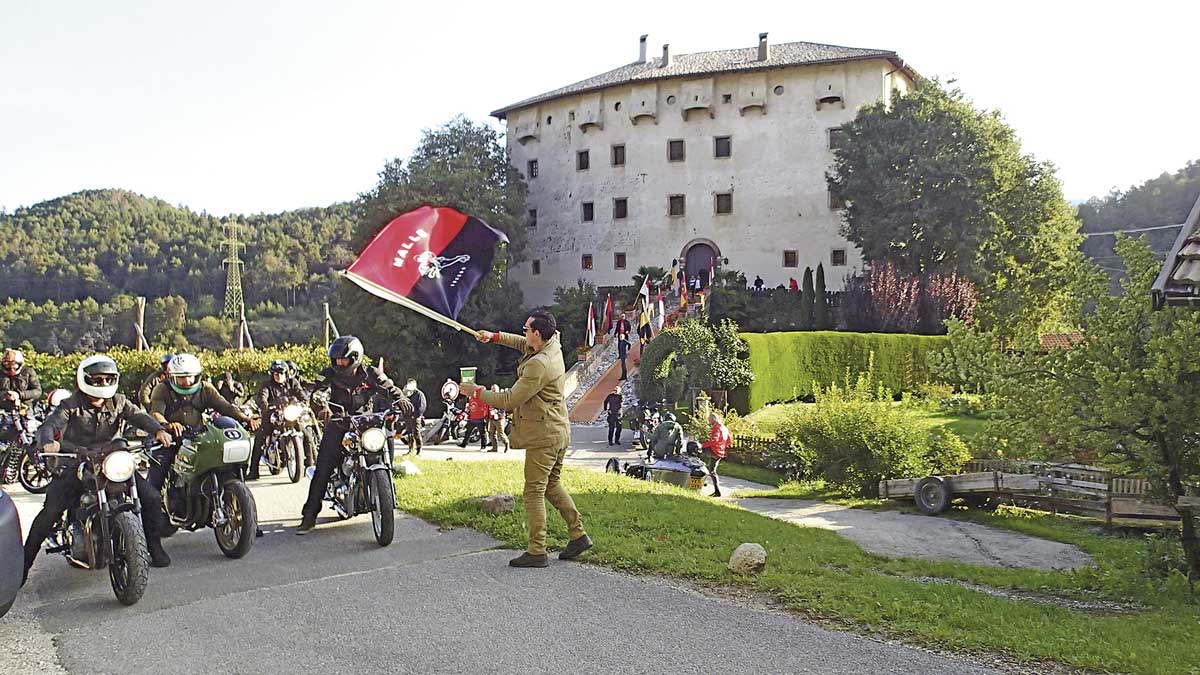 Etappenstart in den Alpen