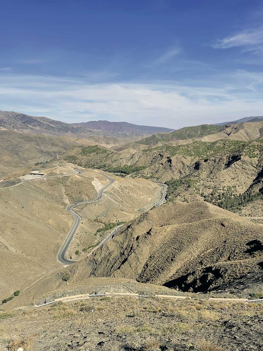 Passstraße im hohen Atlas