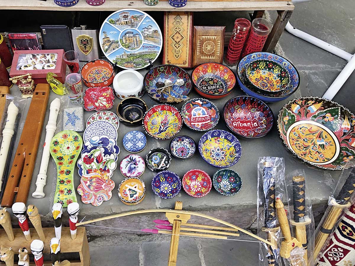 Vielfältige Handwerkskunst in Gijokastra