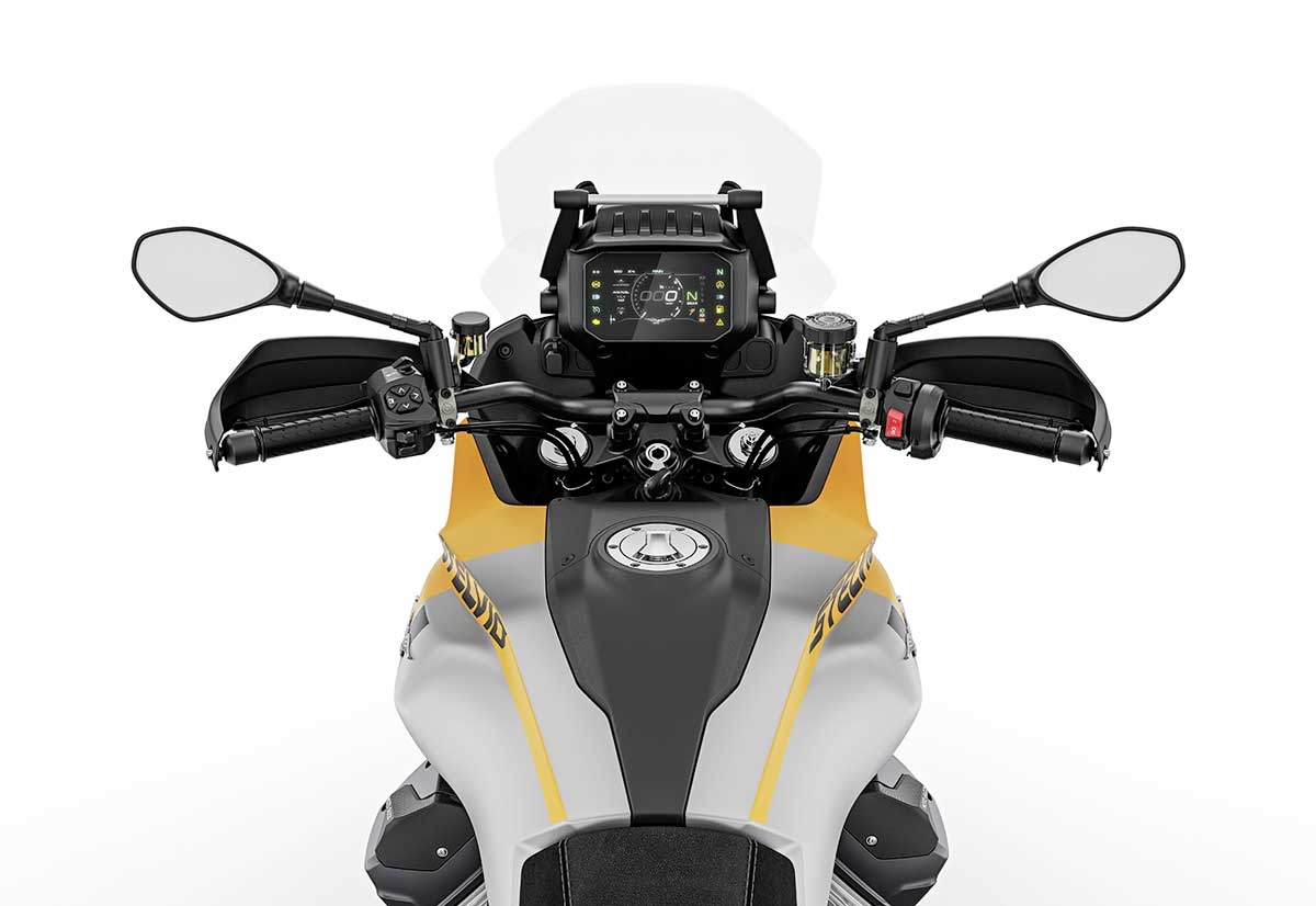 Aufgeräumter Arbeitsplatz, elektrisch verstellbarer Windschild