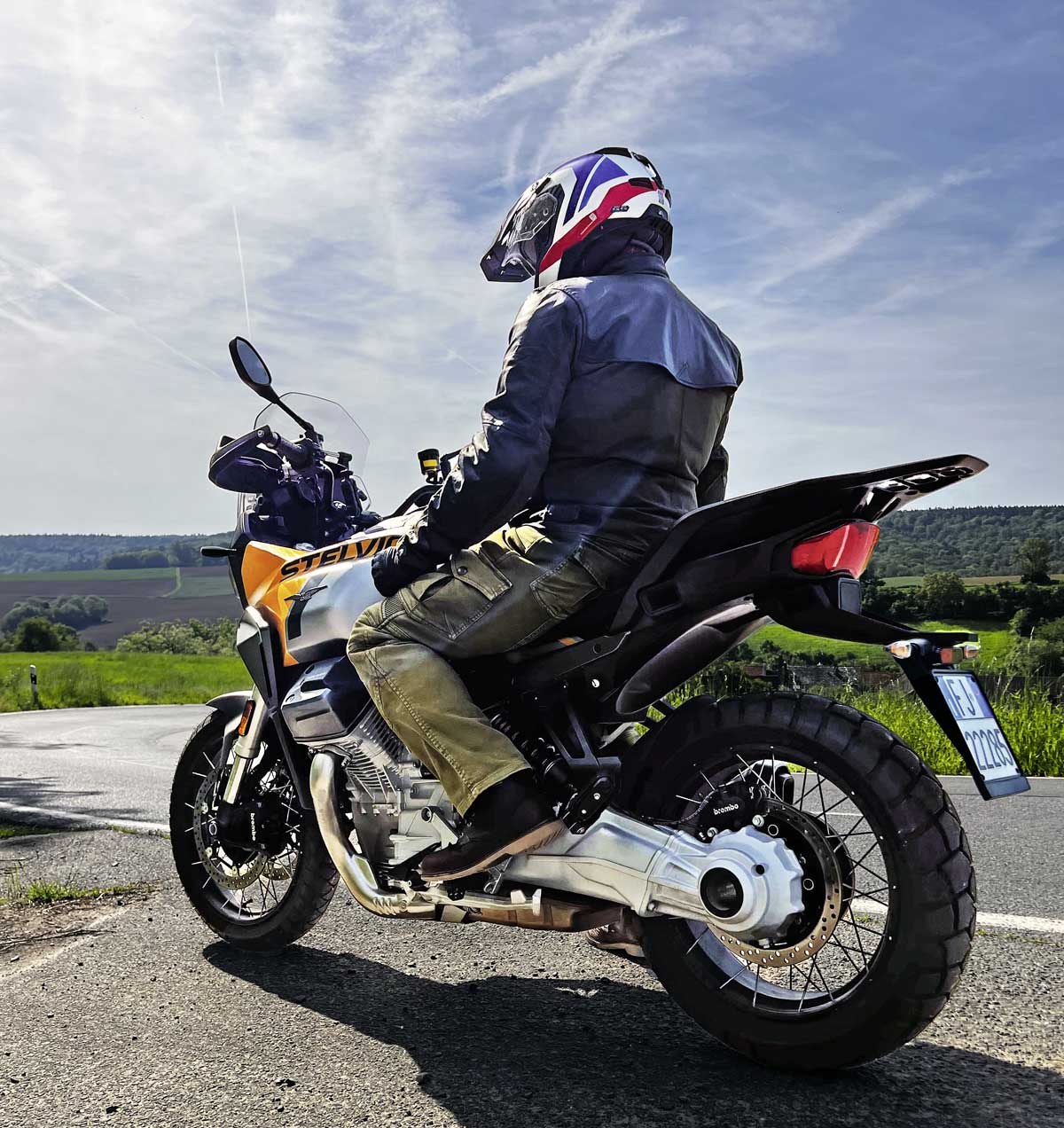 Asphalt oder Schotter, die Stelvio macht es mit