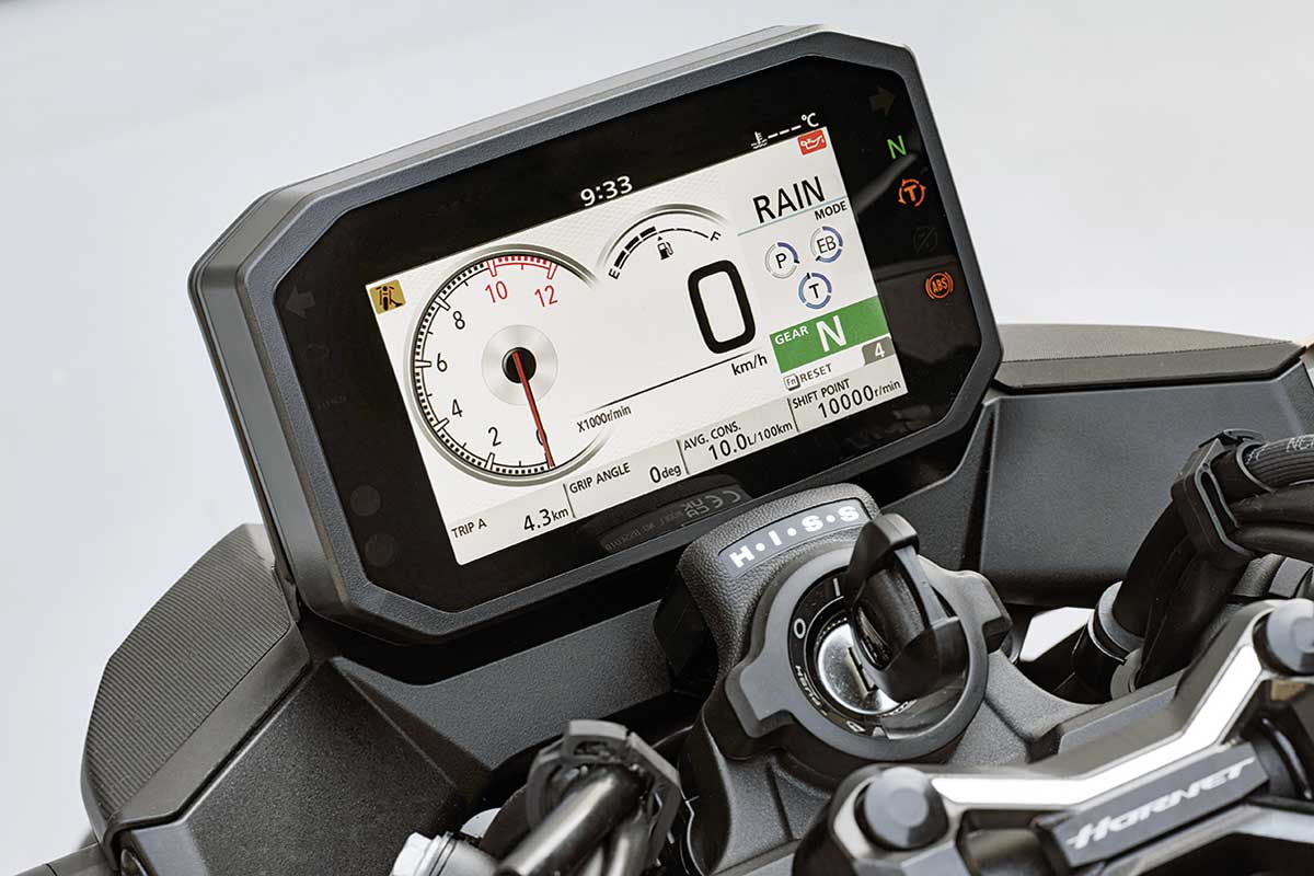 Gut ablesbares + konfigurierbares Farb-TFT