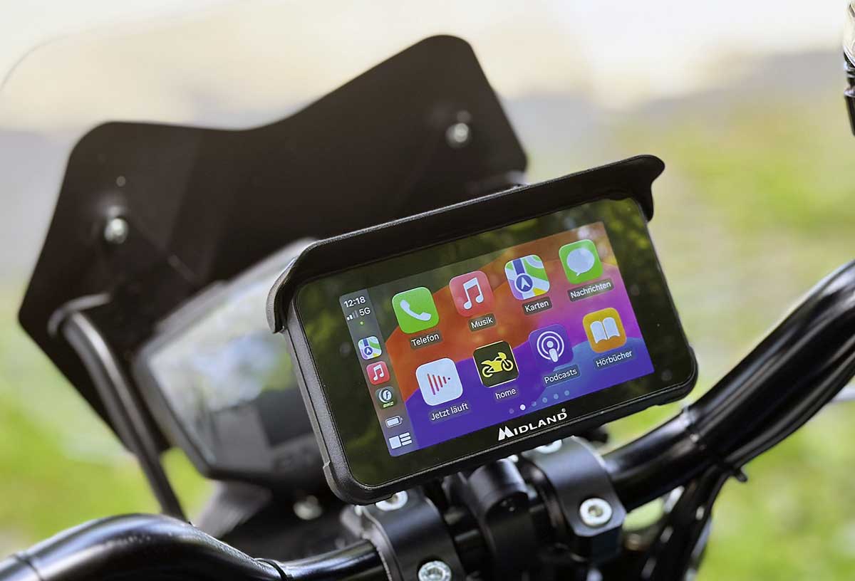 Acht ausgewählte Apps werden je Screen bei CarPlay angezeigt