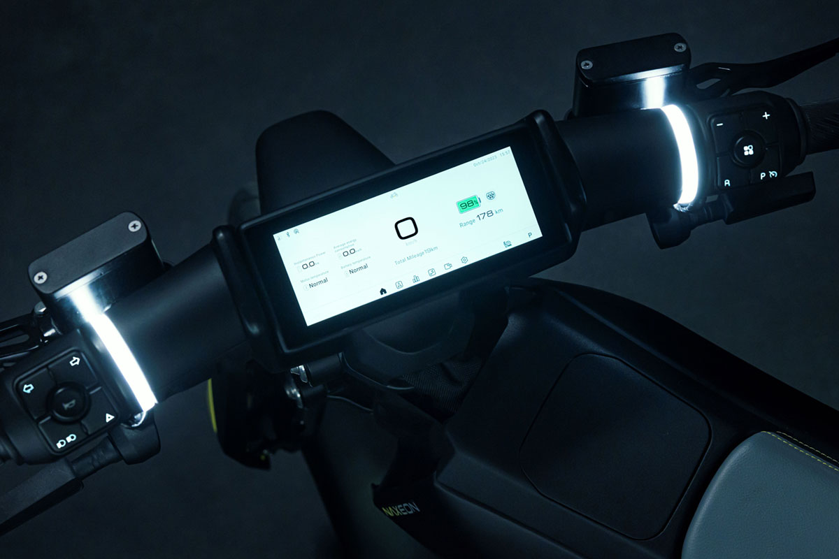 NAXEON Farb TFT-Display