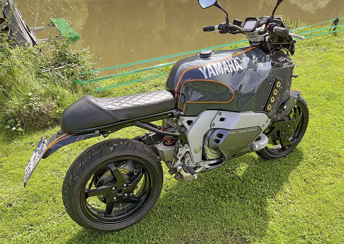 Definitiv ein Hingucker: vorne und hinten Einarmschwingen