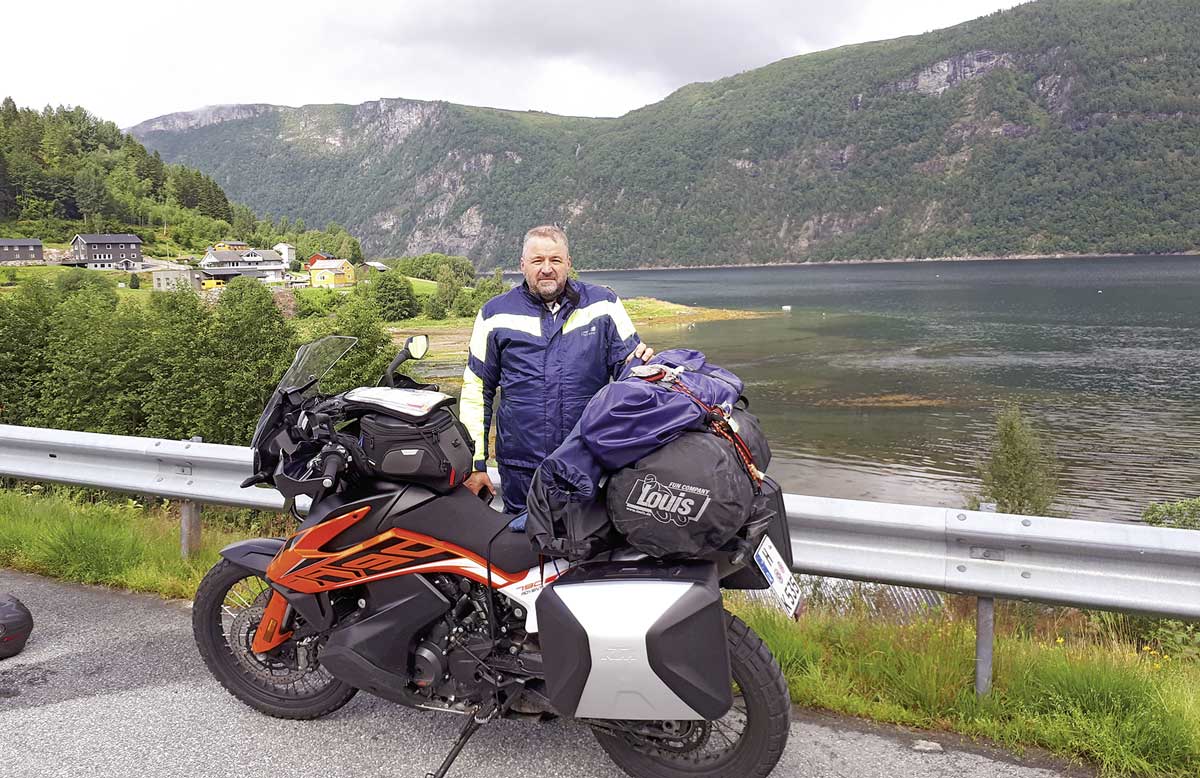 Stefan ist auf KTM unterwegs