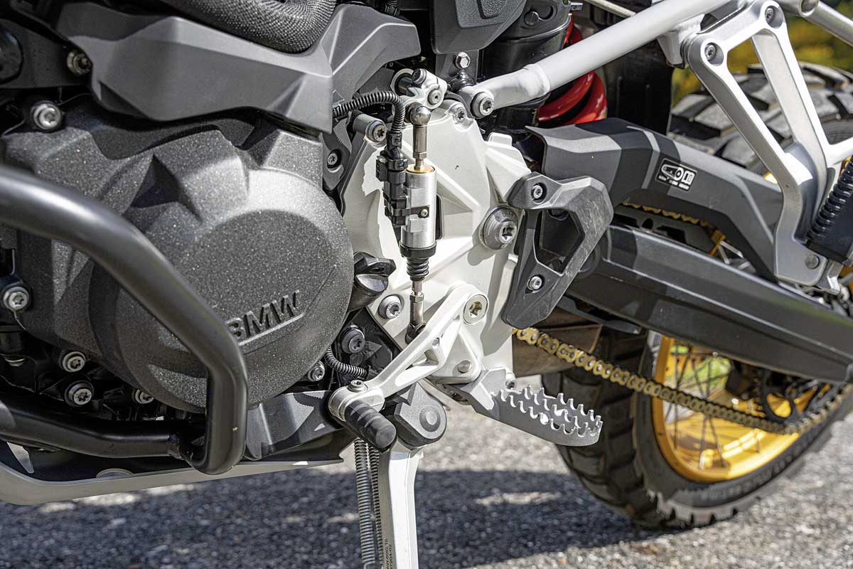 ... und verstellbarer Schalthebel