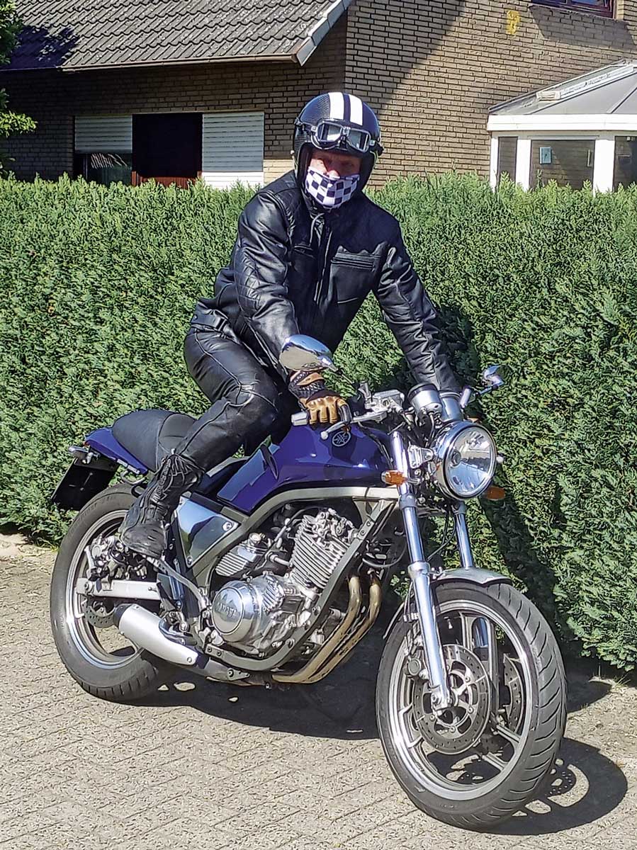 Kicken statt Knöpfchen - die SRX braucht Muskellkraft