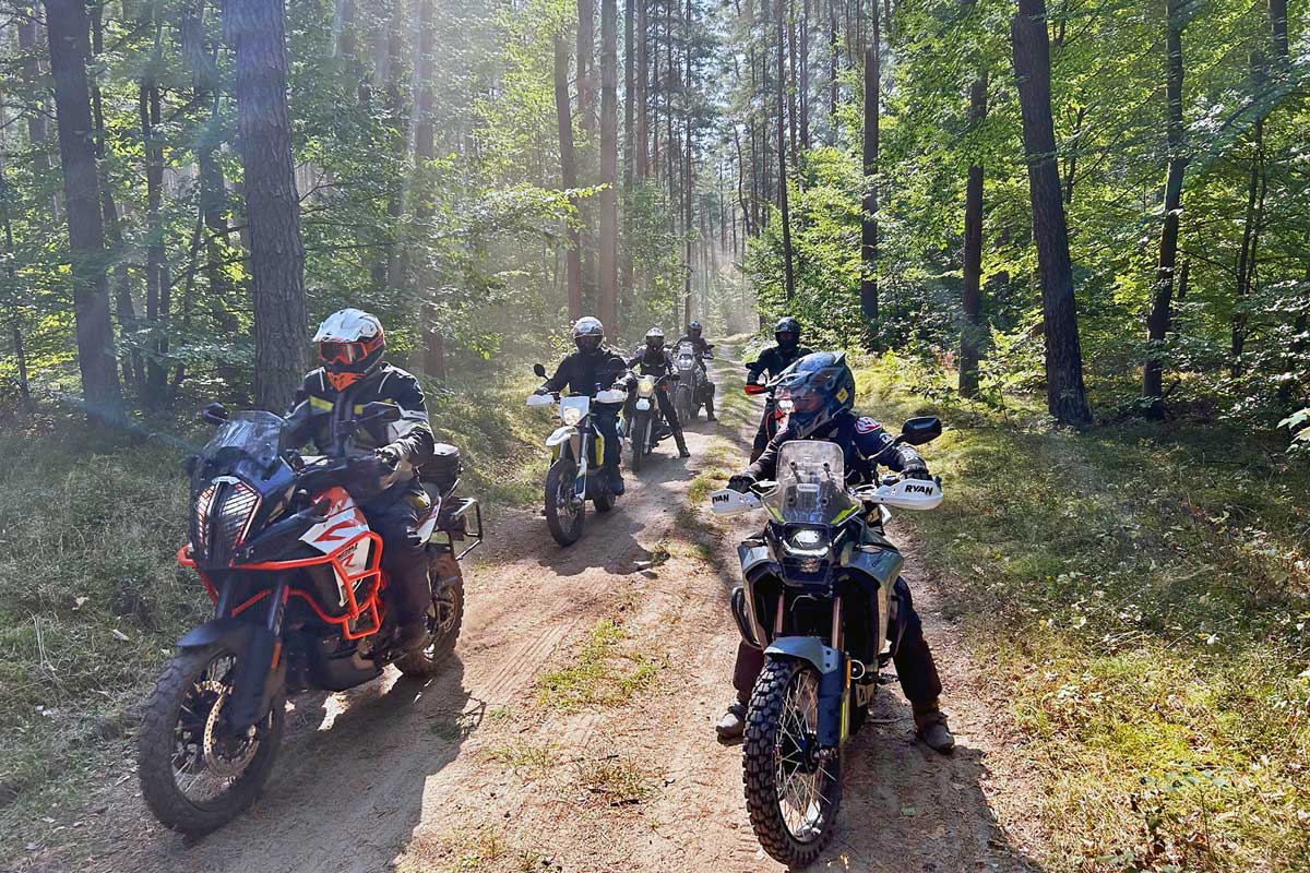 Die Tour führt über legale Wege und ist auch für Reiseenduros geeignet. Offroad-Grundlagen sollte man aber beherrschen …