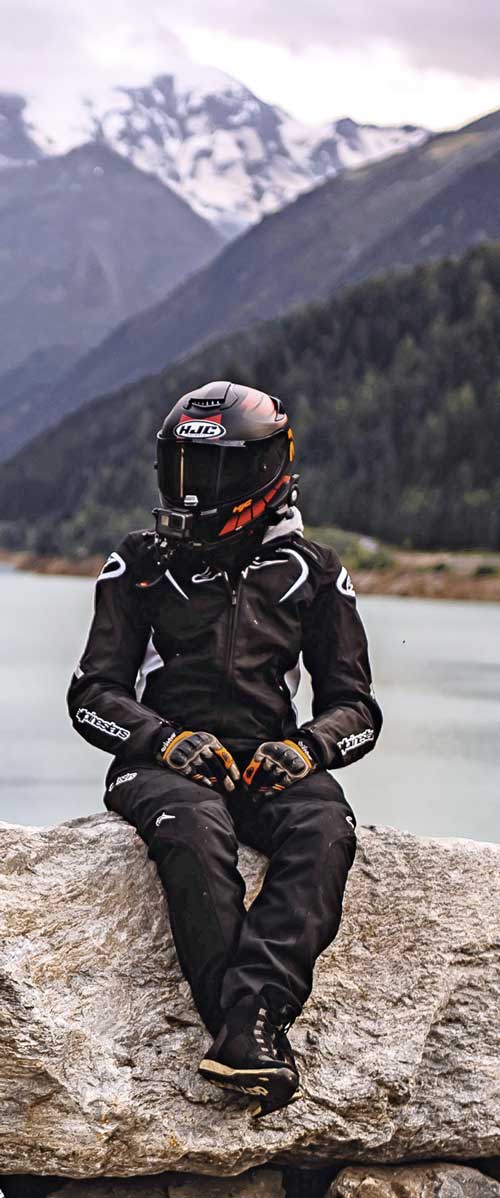 Besucht Juli auf Instagram