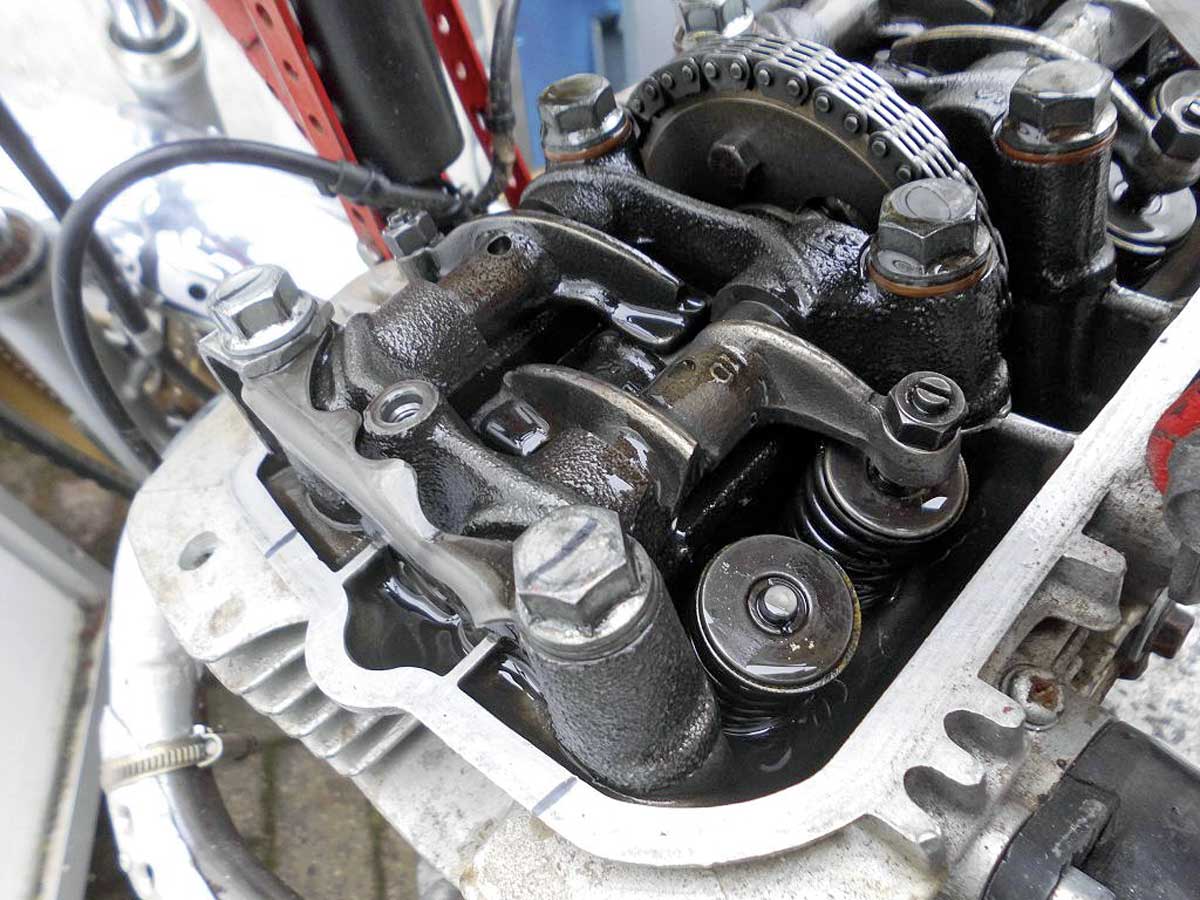 Stillgelegtes Einlassventil samt Gewichtsersparnis 