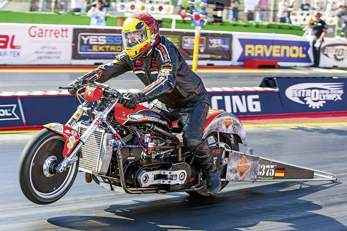 Aufwendige Technik: Screamin Eagle Turbo Drag Bike, 300 PS, 8,8 Sekunden @1/4 Mile