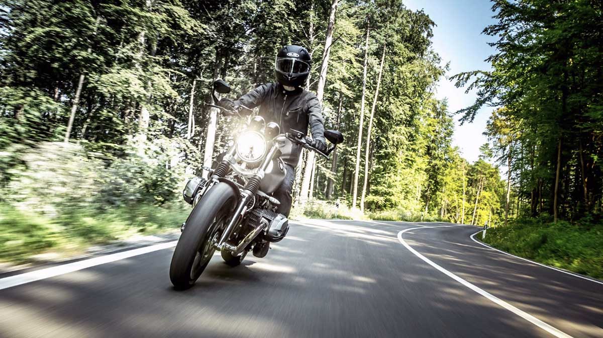 Freiheit auf dem Motorrad erleben 