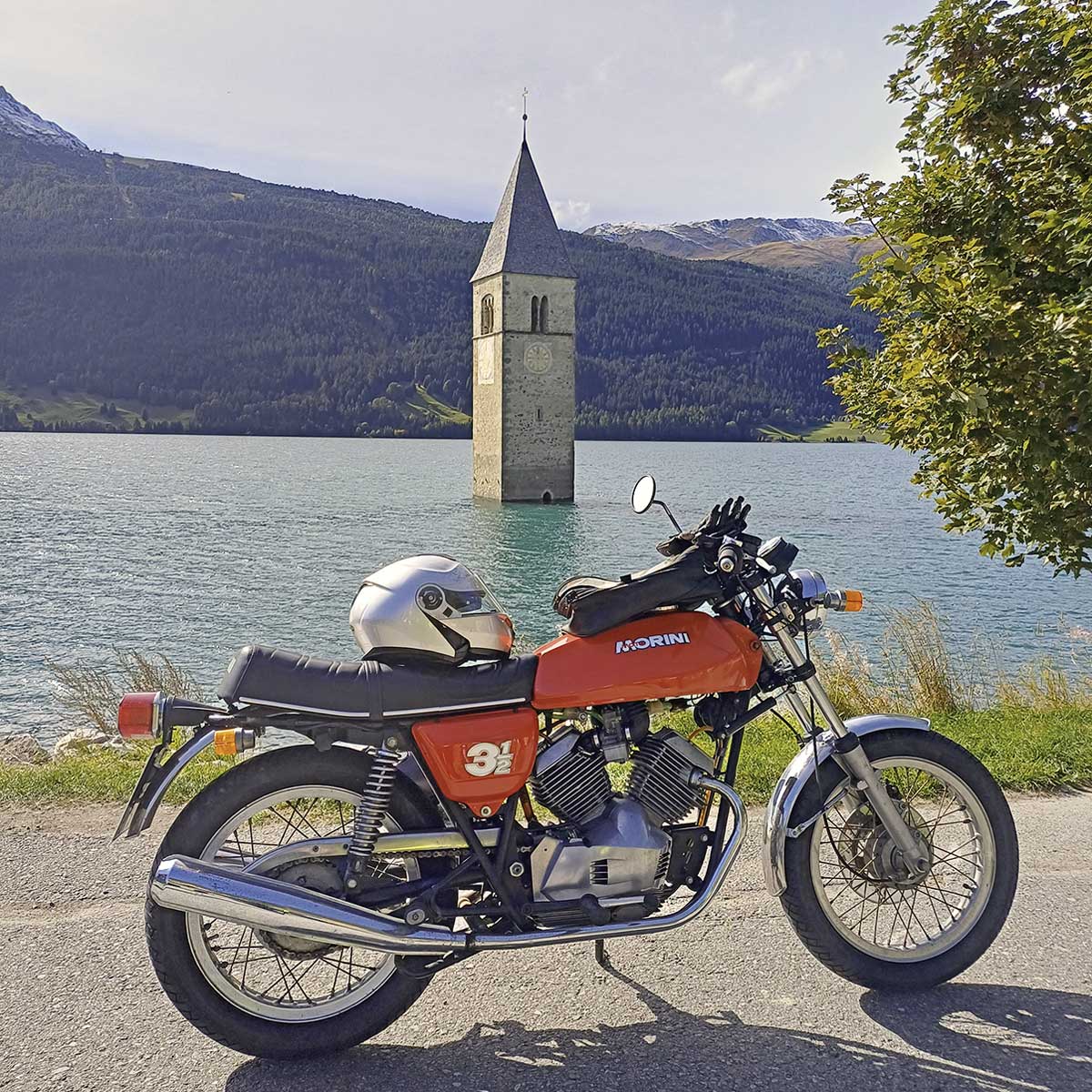 Legendär - der Reschensee ist immer ein Foto wert