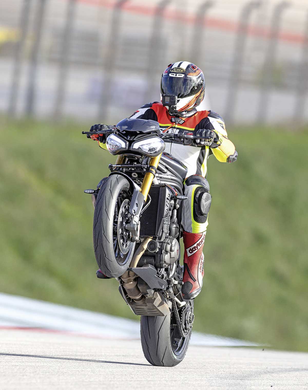 Wheelies fängt die Elektronik souverän ein